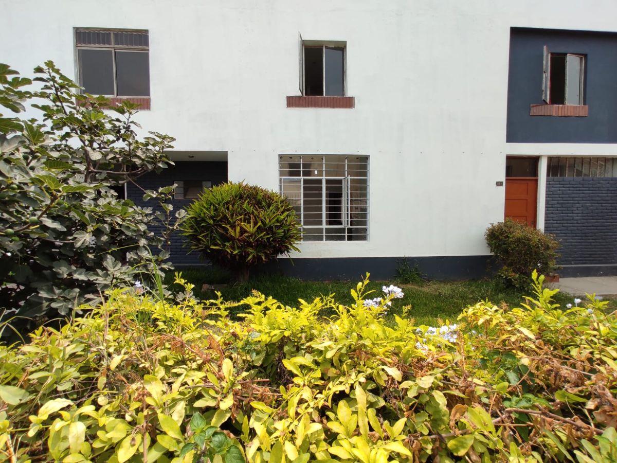 DEPARTAMENTO DUPLEX EN VENTA EN PRIMER PISO FRENTE A PARQUE EN UV MIRONES 1ERA ETAPA