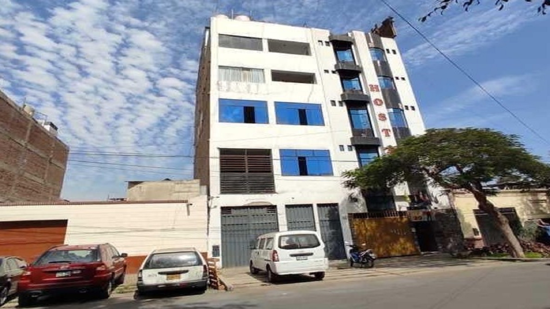 ALQUILER DE AMPLIO LOCAL EN LINCE