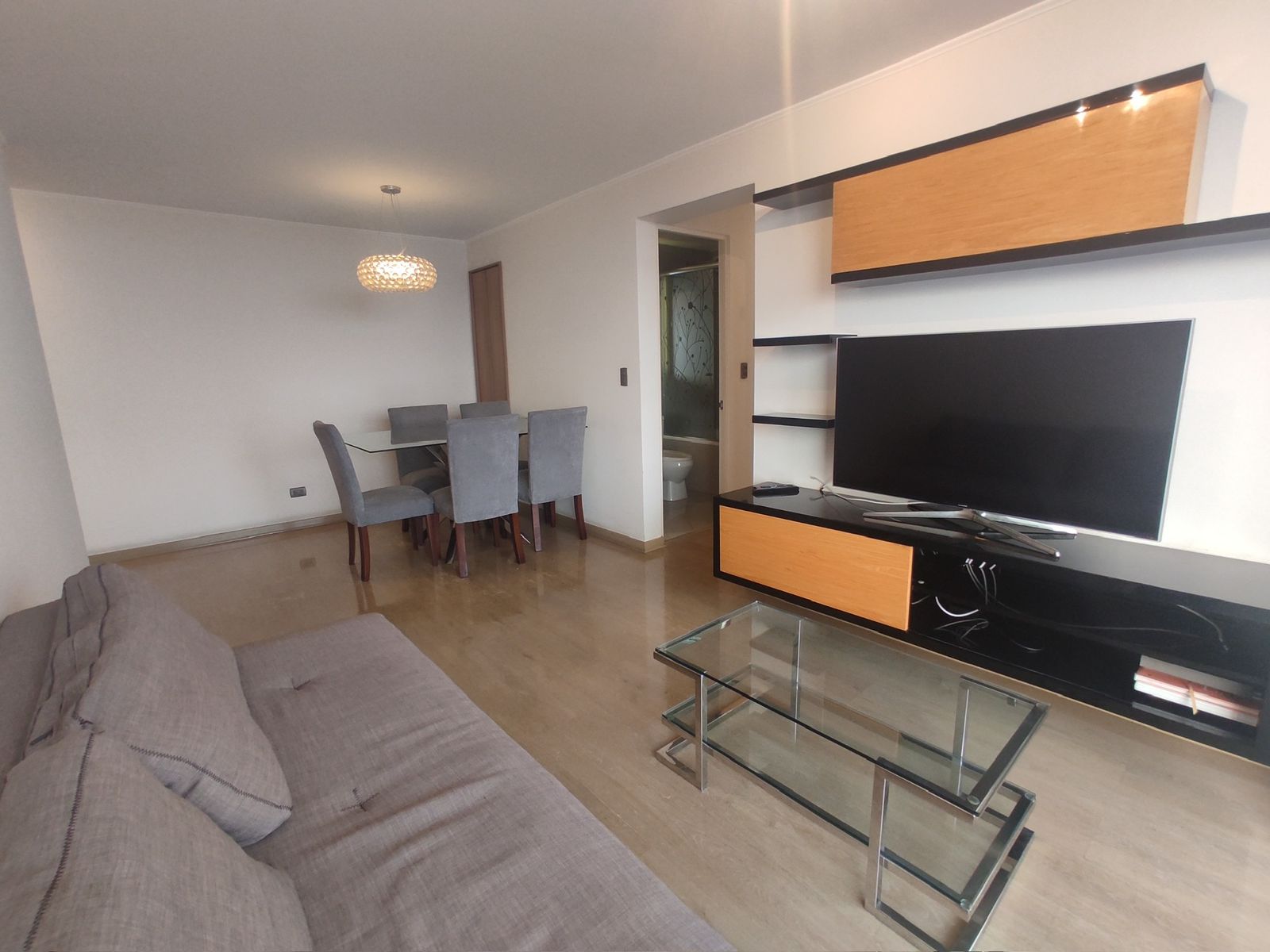 DEPARTAMENTO AMOBLADO EN ALQUILER EN BARRANCO CON ESTACIONAMIENTO